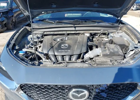 2022 Mazda Cx-30 Carbon Edition z USA, uszkodzony, nr VIN 3MVDMBCL6NM419089